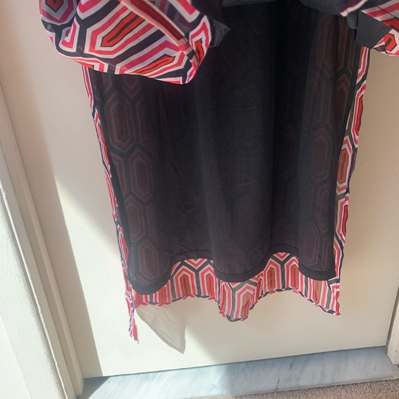 Banana Republic Sleeveless Maxi Dress in Navy and Pink Geometric Print - Picture 5 of 5